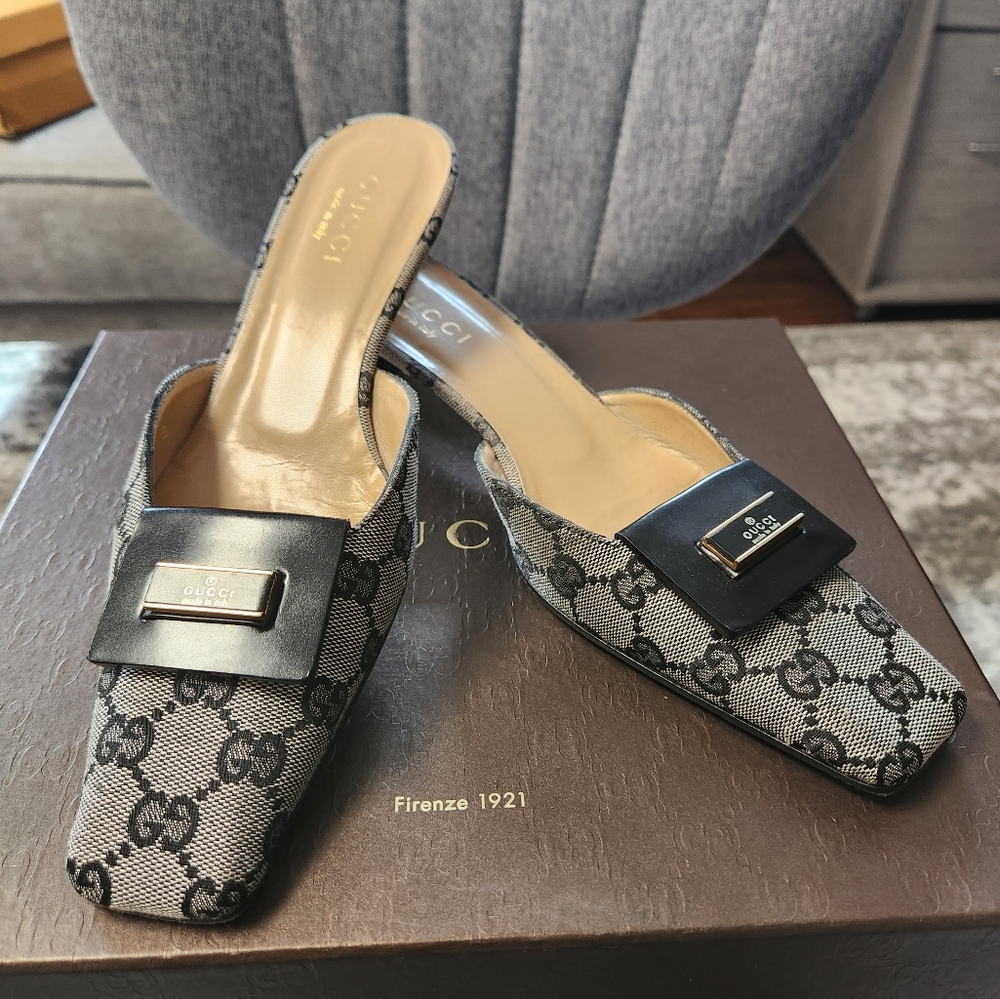 Black Gucci kitty heels